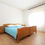 Silvano 1563 شقة