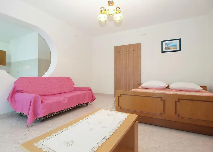 아파트 Silvano 1563 풀라